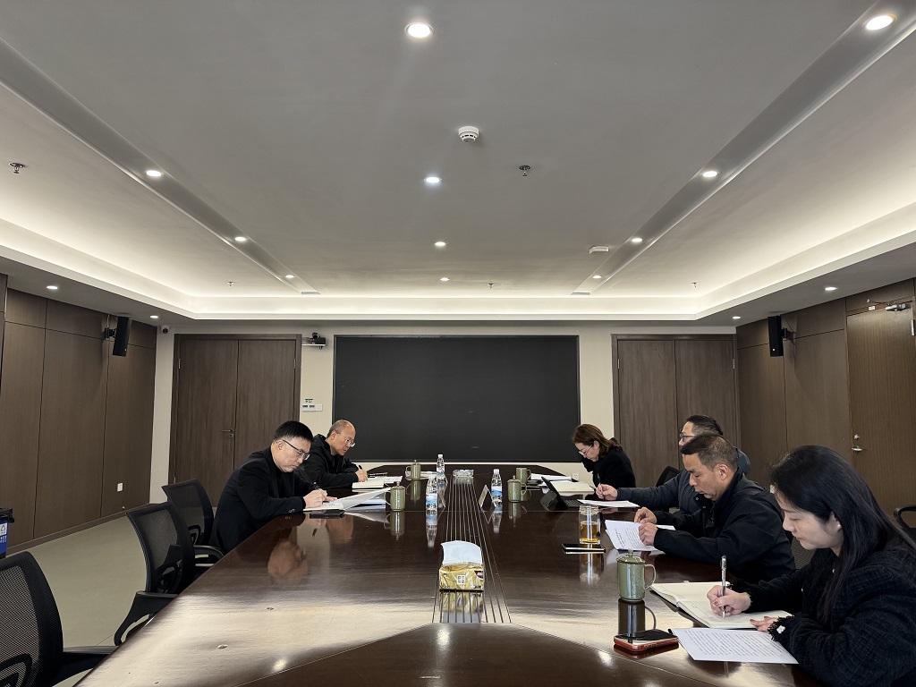 公司新闻 | 市工业与能源集团党委委员、副总经理邱瑞琳一行赴营运公司调研指导工作